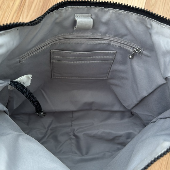 Baggallini purse, grey and black - Picture 5 of 9